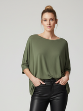 Cargar imagen en el visor de la galería, Polera suelta algodon manga 3/4