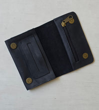 Cargar imagen en el visor de la galería, TABAQUERA VARIOS DISEÑOS