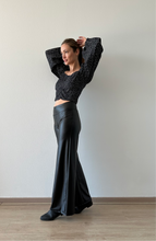 Cargar imagen en el visor de la galería, PANTALON CUERINA NEGRO FORRADO