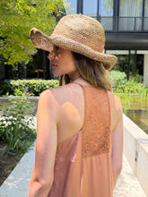 Cargar imagen en el visor de la galería, VESTIDO ENCAJE LARGO (VARIOS COLORES)