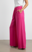Cargar imagen en el visor de la galería, PANTALON LINO FUCSIA