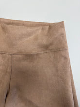 Cargar imagen en el visor de la galería, Pantalon Gamuza Beige
