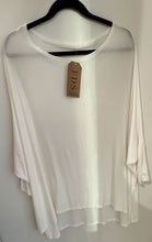 Cargar imagen en el visor de la galería, Polera suelta algodon manga 3/4