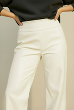 Cargar imagen en el visor de la galería, PANTALON CUERINA BLANCO TIRO ALTO ELEGANTE