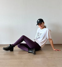 Cargar imagen en el visor de la galería, Legging Lycra Morada Opaca