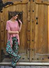 Cargar imagen en el visor de la galería, POLERA ALGODON ASIMETRICA