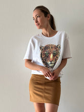 Cargar imagen en el visor de la galería, FALDA CORTA GAMUZA CAMEL