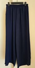 Cargar imagen en el visor de la galería, PANTALON ANCHO MUJER TELA LIVIANA – VARIOS COLORES