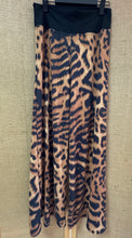 Cargar imagen en el visor de la galería, Pantalón Sofía Animal Print Café