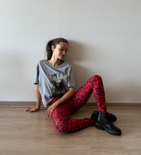 Cargar imagen en el visor de la galería, LEGGING LYCRA ANIMAL PRINT ROJA