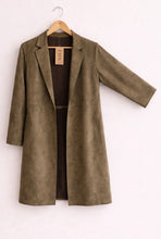 Cargar imagen en el visor de la galería, Chaqueta 3/4 Gamuza Verde Musgo