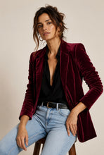 Cargar imagen en el visor de la galería, Blazer Terciopelo Largo Burdeo