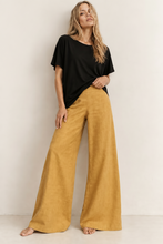Cargar imagen en el visor de la galería, Pantalon Lino Pretina Lisa Mostaza