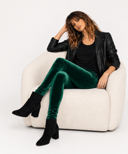 Cargar imagen en el visor de la galería, Legging Terciopelo Verde Esmeralda