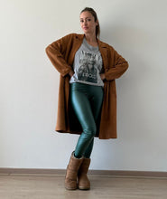 Cargar imagen en el visor de la galería, LEGGING CUERINA FORRADA VERDE
