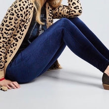 Cargar imagen en el visor de la galería, LEGGING TERCIOPELO AZUL REY