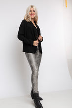Cargar imagen en el visor de la galería, Legging Cuerina Snake Negro