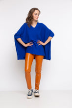 Cargar imagen en el visor de la galería, CHALECO PONCHO ELISA (VARIOS COLORES)