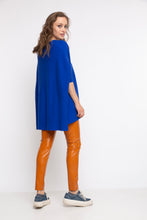 Cargar imagen en el visor de la galería, LEGGING CUERINA CROCO CAMEL METALIZADA