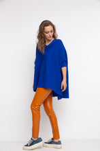 Cargar imagen en el visor de la galería, LEGGING CUERINA CROCO CAMEL METALIZADA
