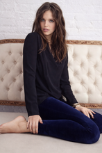 Cargar imagen en el visor de la galería, legging terciopelo azul marino mujer tiro alto ajuste perfecto look casual elegante fran del solar