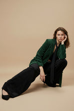 Cargar imagen en el visor de la galería, Pantalón cotelé negro mujer look casual elegante tiro alto palazzo