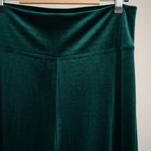 Cargar imagen en el visor de la galería, Pantalon Terciopelo Verde Esmeralda