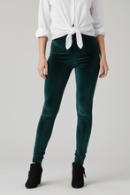 Cargar imagen en el visor de la galería, Legging terciopelo verde esmeralda