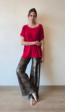 Cargar imagen en el visor de la galería, PANTALON CUERINA ANIMAL PRINT DORADO