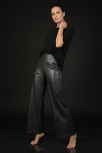 Cargar imagen en el visor de la galería, Pantalon Cuerina Gris Oscuro