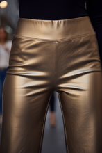 Cargar imagen en el visor de la galería, PANTALON CUERINA DORADO