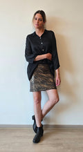Cargar imagen en el visor de la galería, FALDA 3/4 CUERINA ANIMAL PRINT