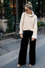 Cargar imagen en el visor de la galería, Pantalon terciopelo negro