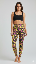 Cargar imagen en el visor de la galería, Legging Lycra Animal Print Amarilla