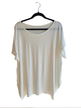 Cargar imagen en el visor de la galería, Polera suelta algodón manga corta