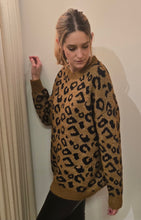 Cargar imagen en el visor de la galería, CHALECO ANIMAL PRINT
