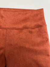 Cargar imagen en el visor de la galería, Pantalon Gamuza Terracota
