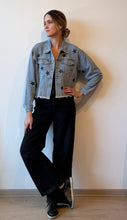 Cargar imagen en el visor de la galería, CHAQUETA JEANS ESTRELLAS
