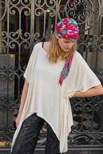 Cargar imagen en el visor de la galería, Polera algodón asimétrica
