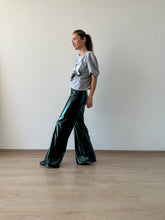 Cargar imagen en el visor de la galería, PANTALON SOFIA VERDE METALIZADO

