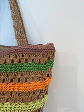 Cargar imagen en el visor de la galería, CARTERA DE RAFIA COLORES
