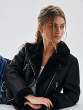 Cargar imagen en el visor de la galería, Chaqueta Biker Negra con Chiporro
