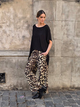 Cargar imagen en el visor de la galería, PANTALON LINO ANIMAL PRINT
