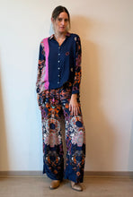 Cargar imagen en el visor de la galería, Pantalón algodón estampado azul marino
