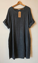 Cargar imagen en el visor de la galería, VESTIDO LINO SUELTO CON MANGAS 3/4
