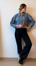 Cargar imagen en el visor de la galería, CHAQUETA JEANS TACHAS

