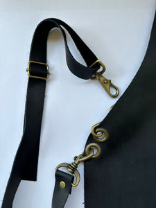 PECHERA CUERO HOMBRE
