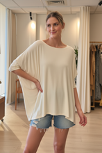 Cargar imagen en el visor de la galería, Polera suelta algodon manga 3/4
