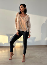 Cargar imagen en el visor de la galería, LEGGING LYCRA NEGRA
