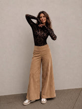 Cargar imagen en el visor de la galería, Pantalon Cotele Beige
